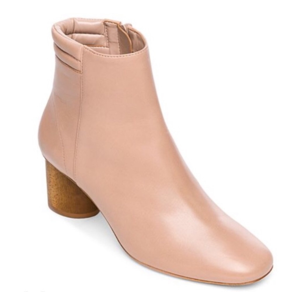 Brand New Izzy Bootie, blush leather, 7.5